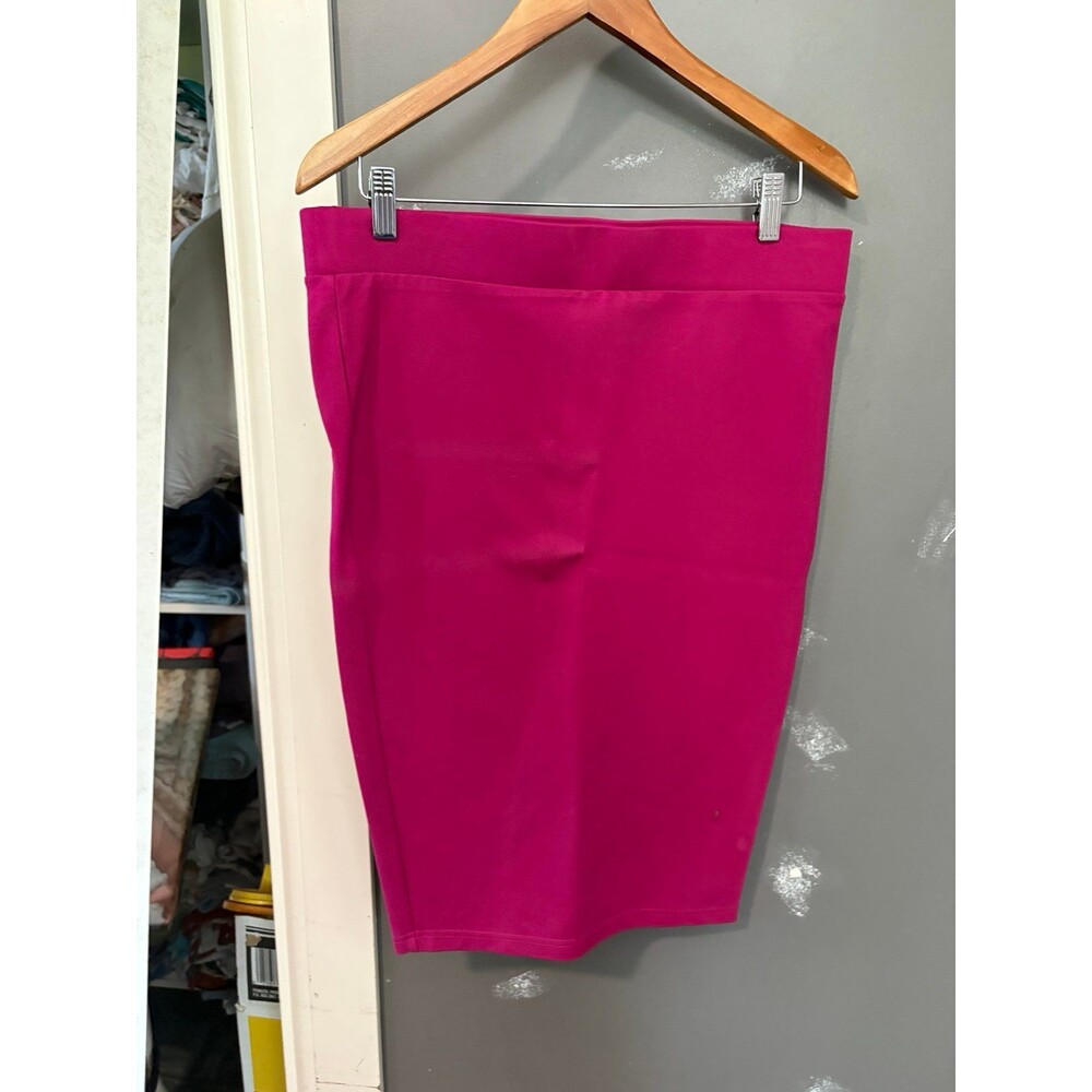 Torrid size 00 medium hot pink pencil skirt